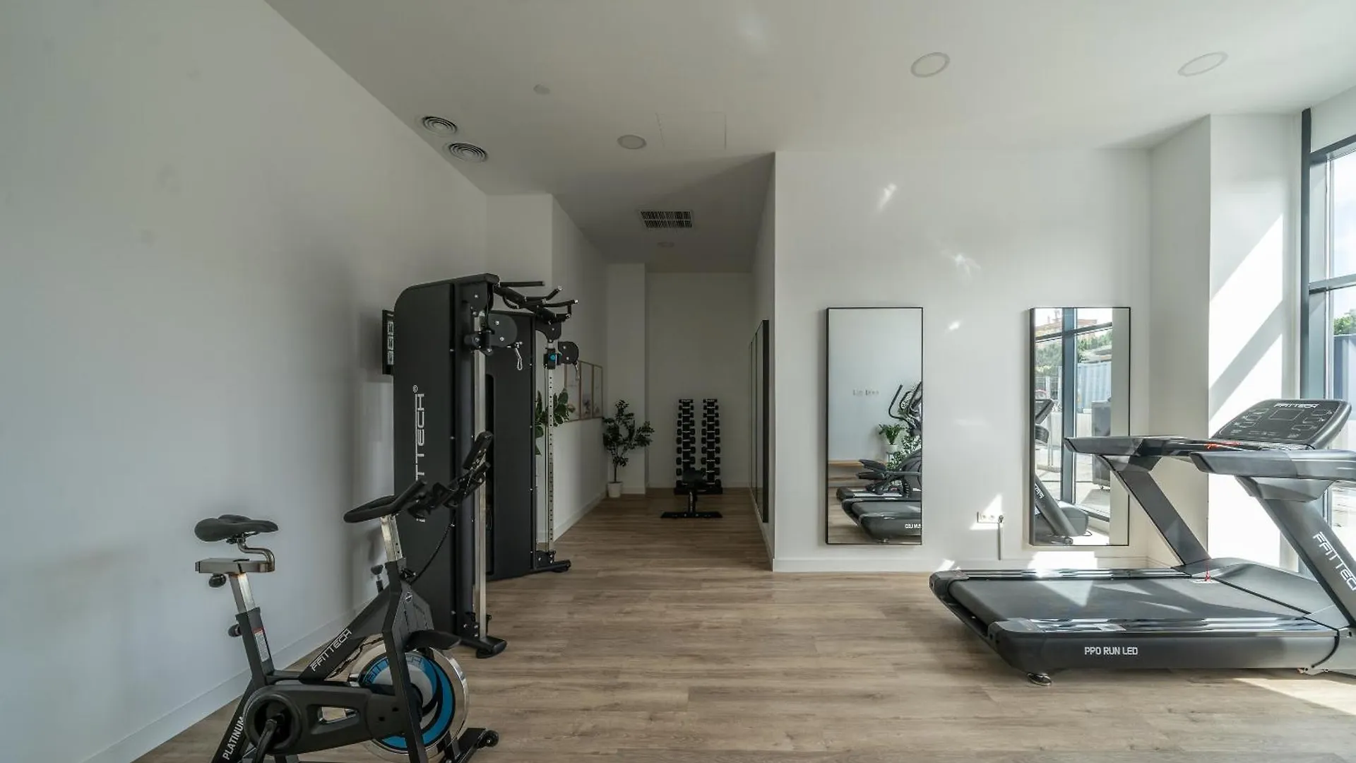 Xpce Urban 4 Malaga Skyline - Free Parking Apartment
