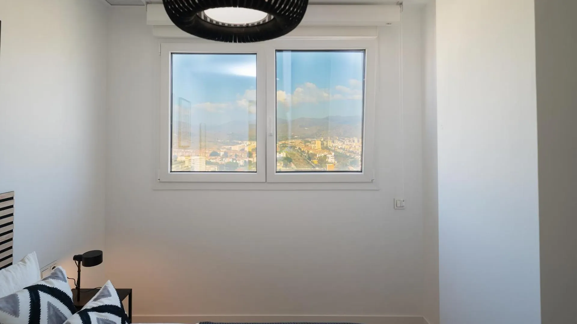 Xpce Urban 4 Malaga Skyline - Free Parking Apartment