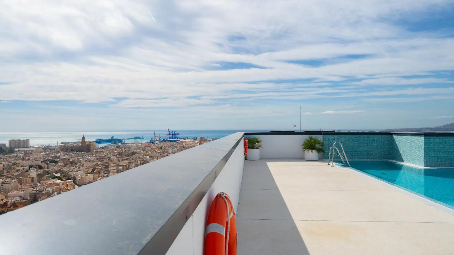 Xpce Urban 4 Malaga Skyline - Free Parking Apartment Spain