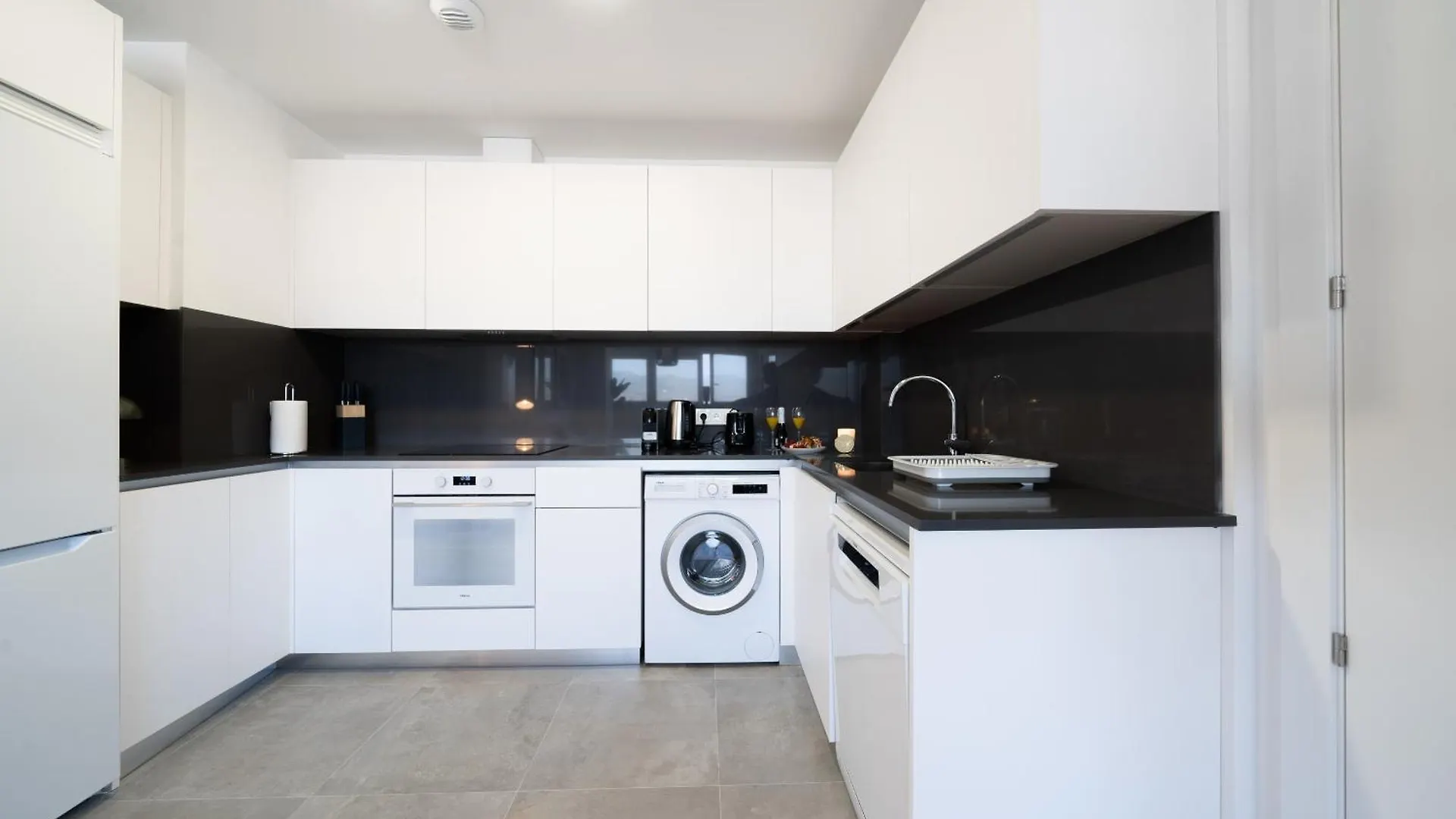 Xpce Urban 4 Malaga Skyline - Free Parking Apartment 0*,  Spain
